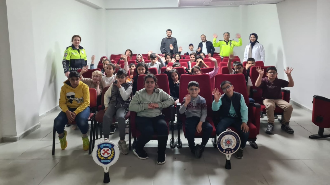 Okulumuza Trafik Polisi Ziyareti
